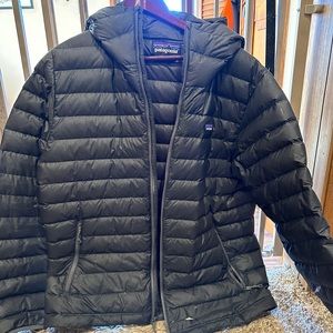 Men’s Patagonia down jacket
